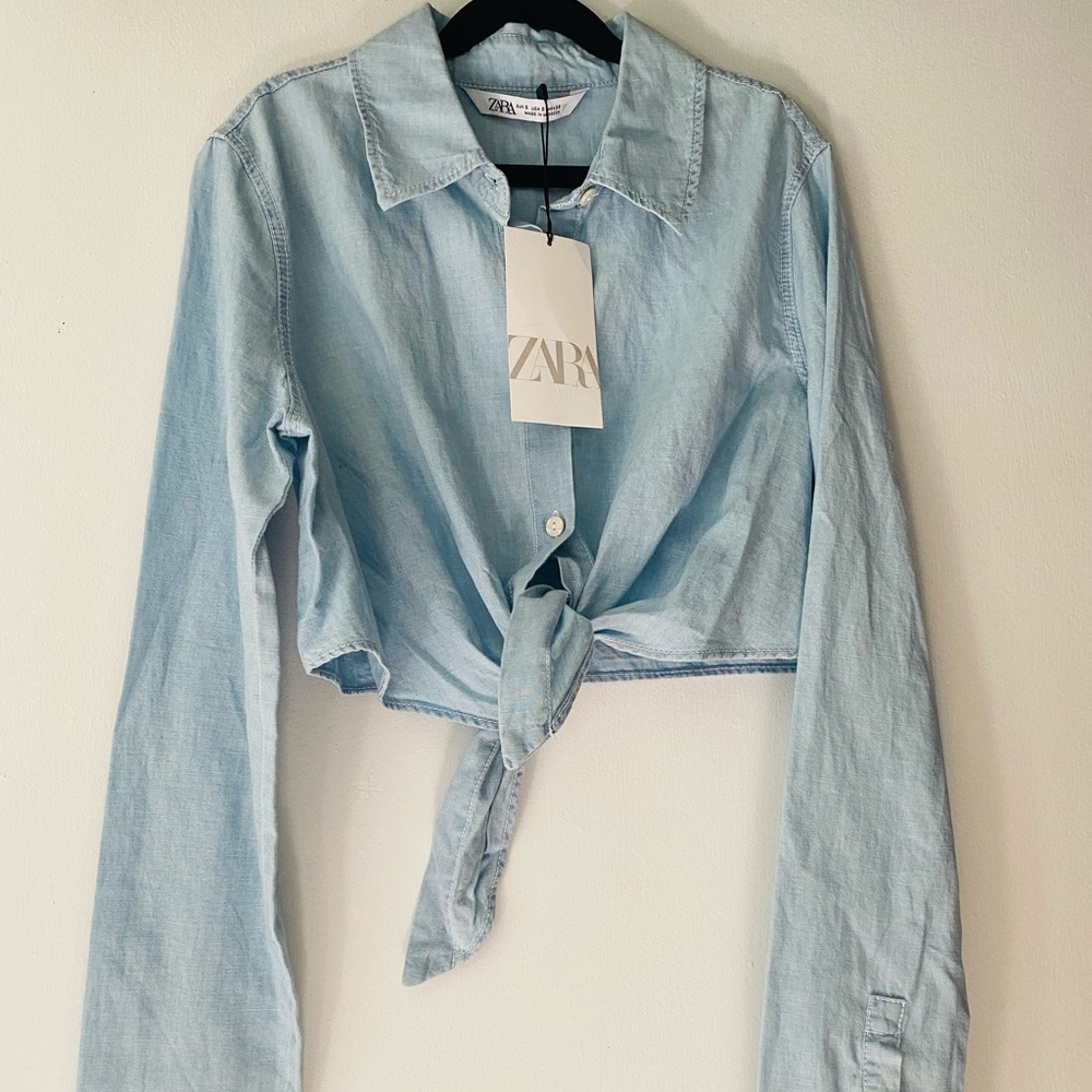 Zara chambray cropped tie front shirt. New with tags. Never been worn.